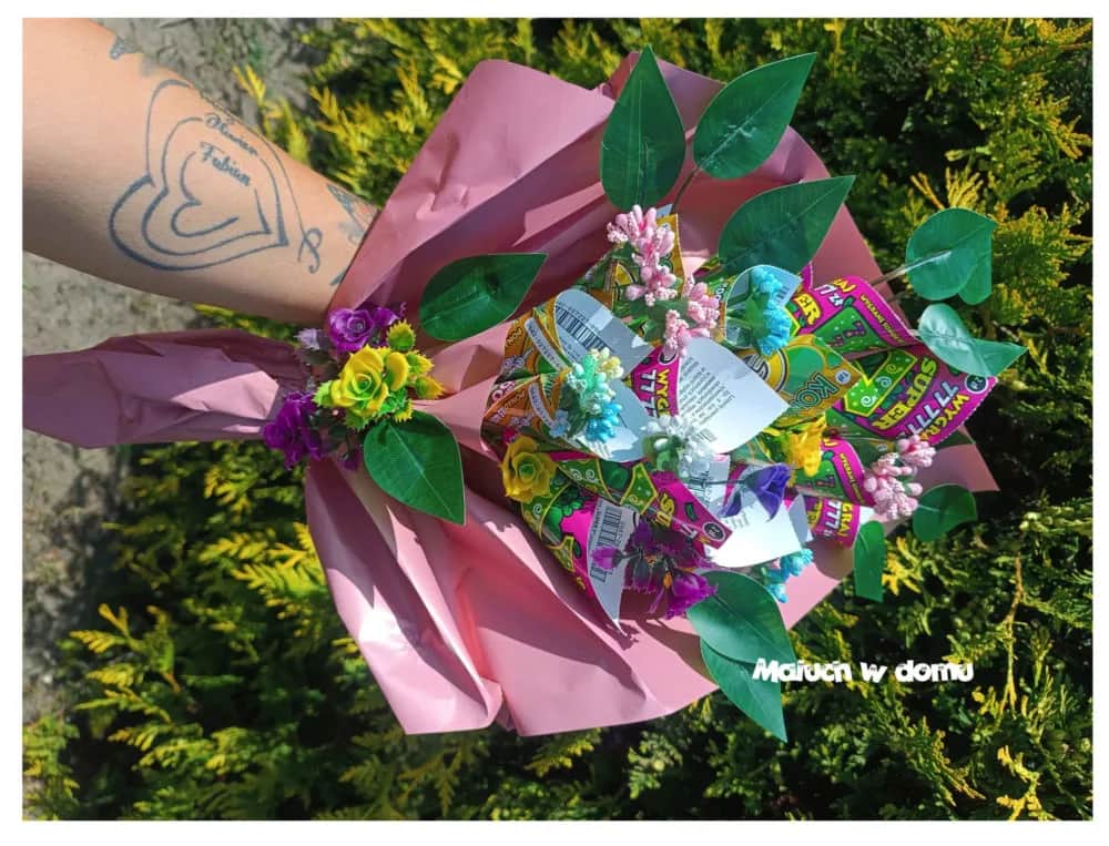 Jak zapakować zdrapki na prezent? Kreatywne pomysły DIY!